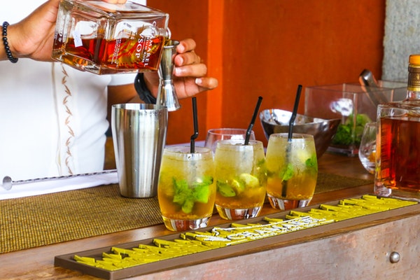 australien rsa zertifikat und co bartender mojitos