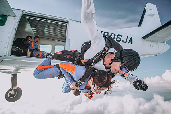 skydiving in australien adrenaline tandem abentuer